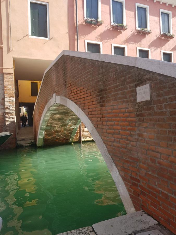 golden place Venedig Exterior foto